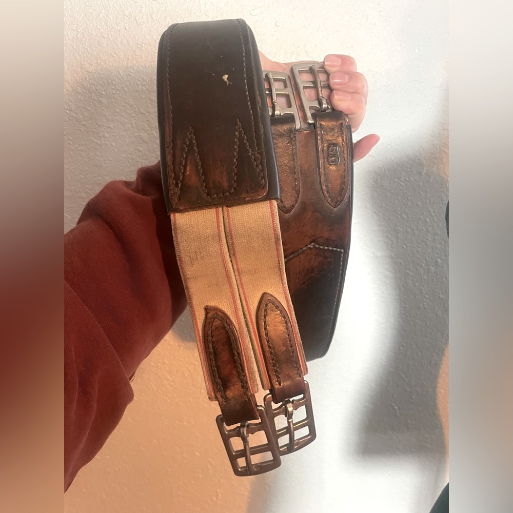 Edgewood: vintage English horse girth 50”
